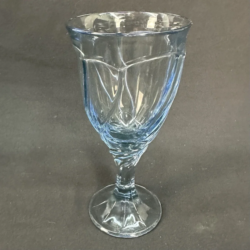 Noritake 'Sweet Swirl  -‎ Light Blue' 7 1/2